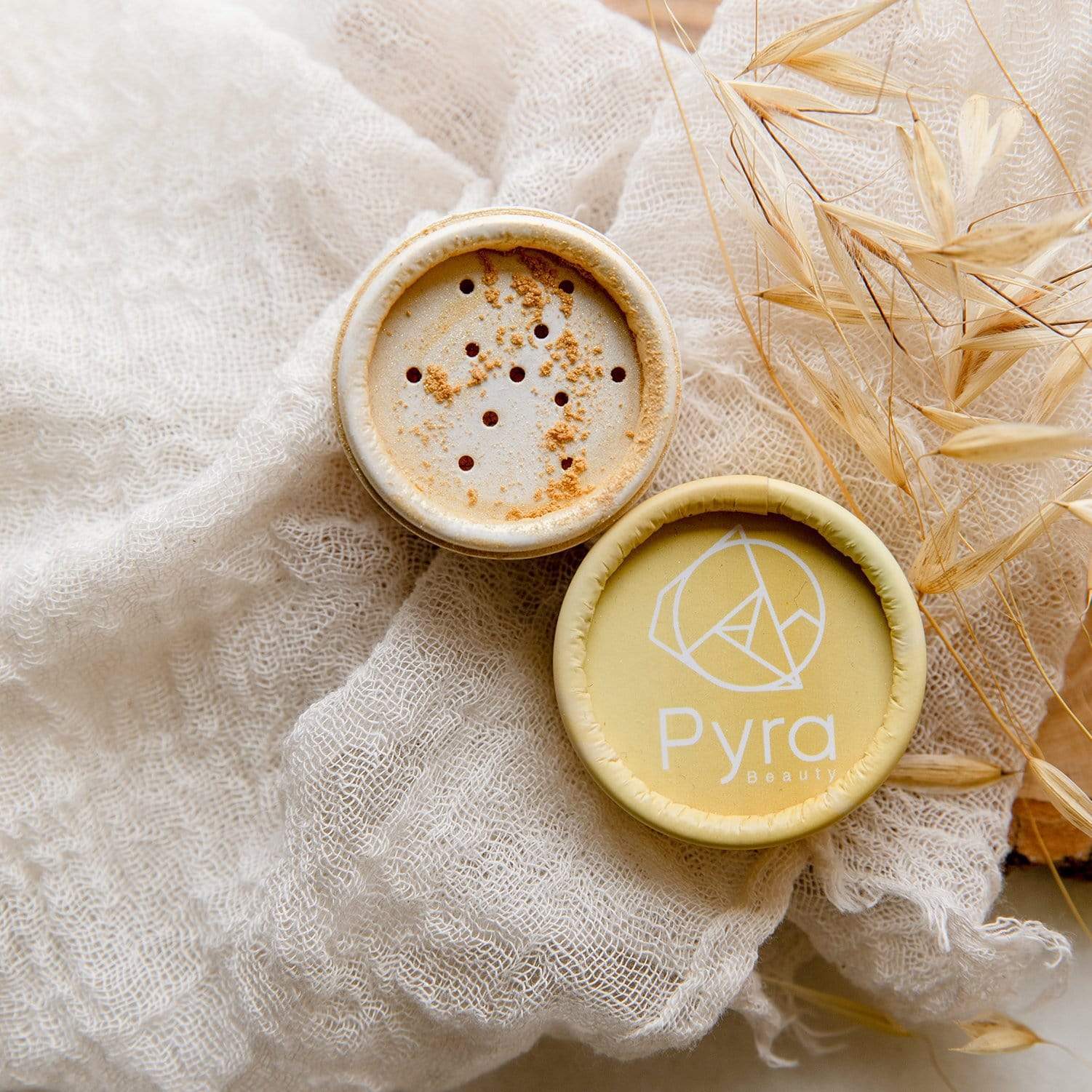 Pyra Beauty Vegan Illuminator Powder